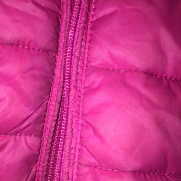 abercrombie 13-14ย Fuchsia Puffer SherpaโLined HoodedโVest - Picture 15 of 15